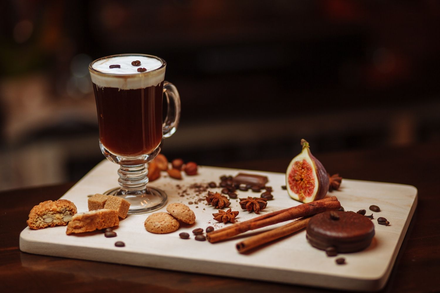 Irish-coffee-winger-christmas-hot-clcoholic-drink-cocktail